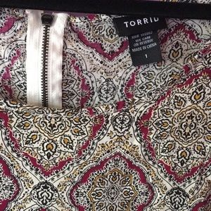 Torrid size 1X, tribal , vintage , blouse , cap sleeves, red , ModCloth